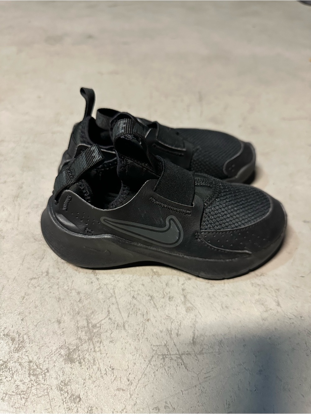 Nike Kids Black Slip-On Athletic Sneakers with Hook Strap
